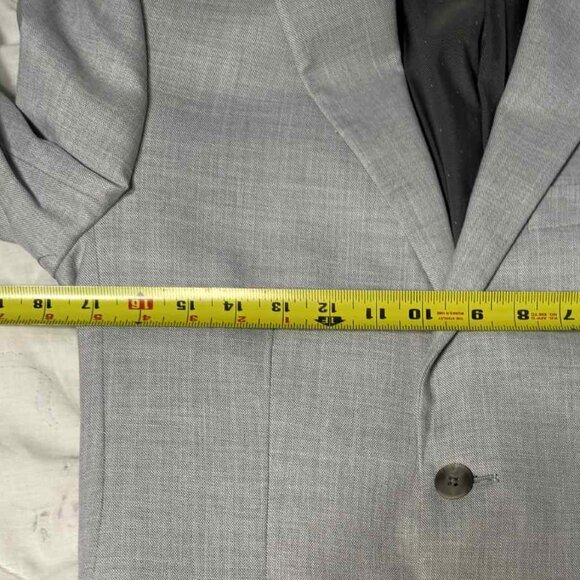 RW&CO. Light Grey Two-Piece Suit - 36R & 30x32 - Picture 5 of 13